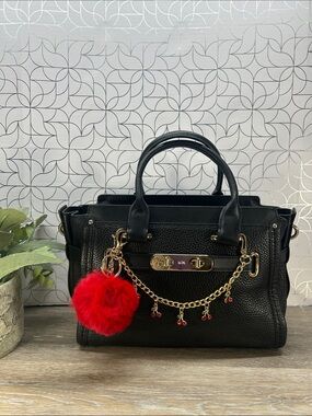 4754 Coach Black swagger Leather Tote with Gold-Tone Hardware 270994754